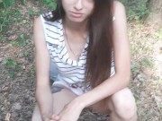 Я проиграла в карты на желание и она захотела, чтобы я её трахнула в лесу и я трахнула. 2/16