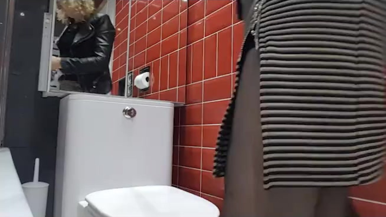 More Carpark Pissing with Essex Girl Lisa - Free Sex Video - RedTube