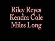 Cum Starved Duo Kendra Cole & Riley Reyes Double Suck A Dick 2/16