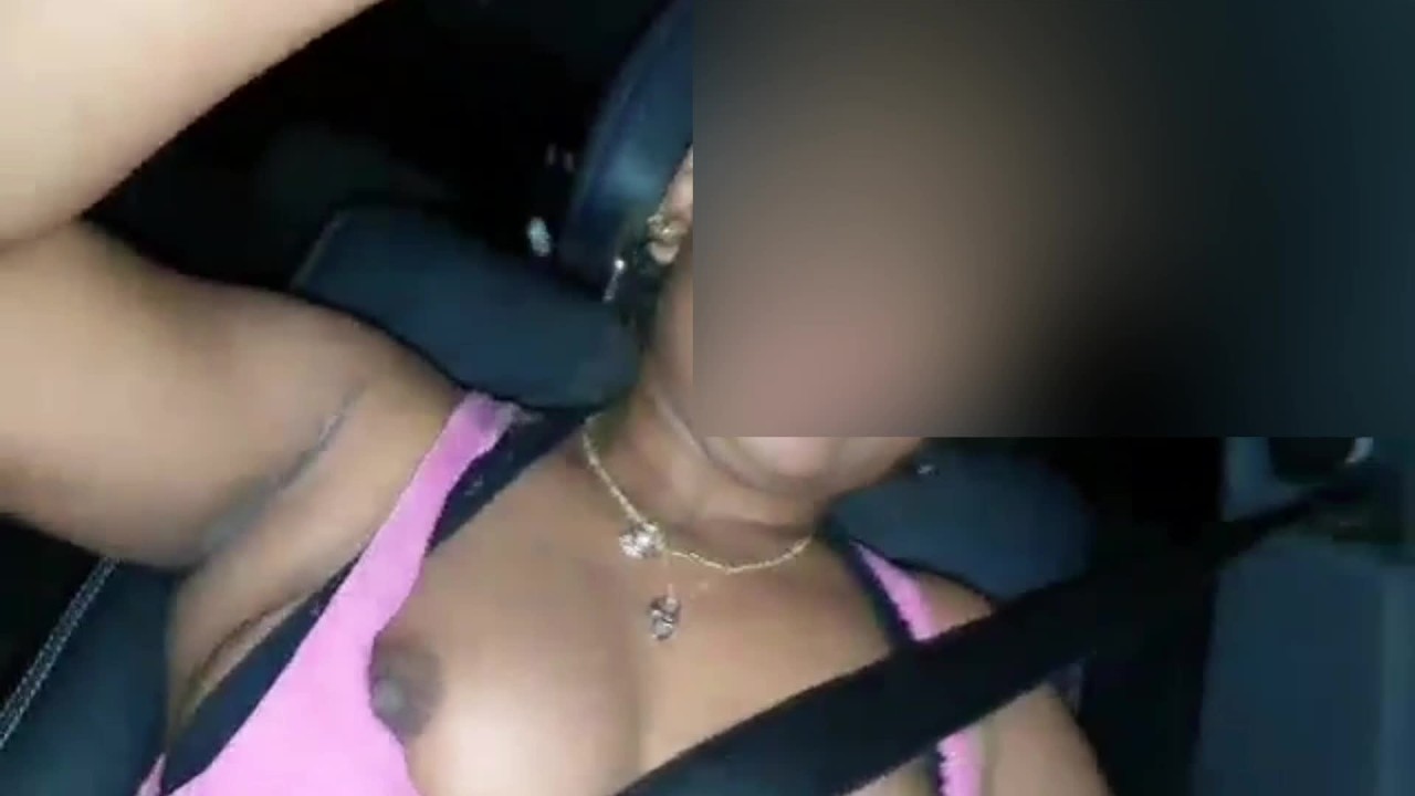 Flashing PUSSY and TITS on a HIGHWAY While Driving - Public Voyeur - Darmowe seks wideo - RedTube