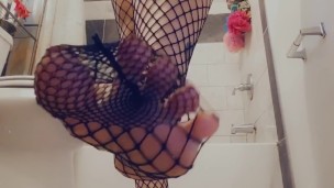 POV you admiring my feet from the floor