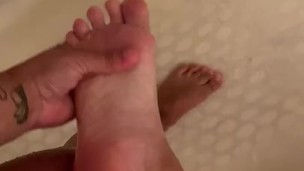 playing with my feet in shower 