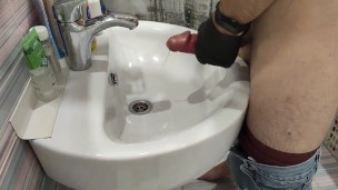 The easiest way to wank off differently