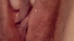 Loud moaning BBW rubbing very wet pussy til orgasm close up
