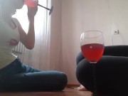 ПОСЛЕ ПАРЫ БОКАЛОВ ВИНА ЗАНЯЛАСЬ СЕКСОМ С ЛУЧШЕЙ ПОДРУГОЙ МОЕЙ МАМЫ. 6/16