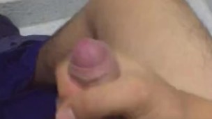 Masturbacion en baño publico