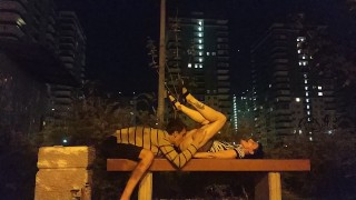 人前で顔に座って断れなかった。顔面騎乗。