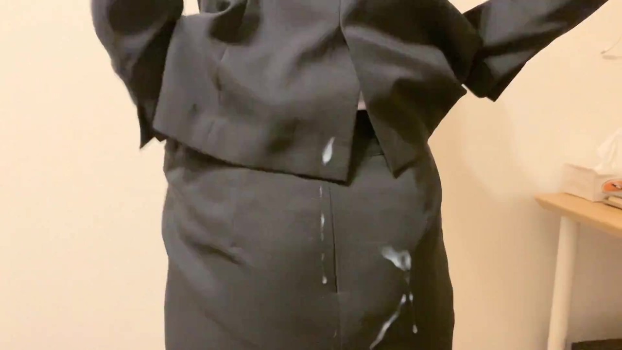 リクルートスーツを着た嫁と着衣セックス cum onto office skirt - 無料セックスビデオ - RedTube