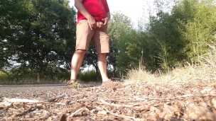 GG - Pissing on the Road