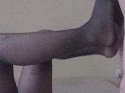 Me masturba con los pies y me la cojo duro 3/16