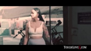 TOUGHLOVEX Bad Kittyyy reçoit le traitement Toughlove 12 min 1080p ToughLoveX46kfucking