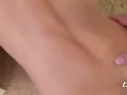 Трахаю в жопу сестру друга 9/16