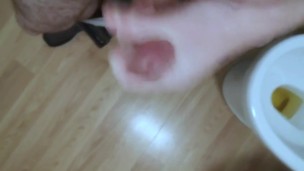 cum padá přímo na podlahu
