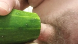 Fucking a cucumber (Cum)