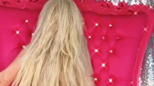 Bimbo twerk queen 