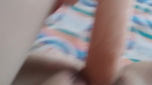 Играю с волосатой киской