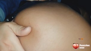 Rubia se toca en el taxi y termina con el coño lleno de semen - Taxi Fuck