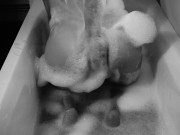 &Eacute;tudiante dans son bain ! 2022 16/16