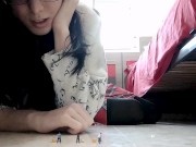 Trailer FX Colegiala encoge matones para aplastarlos y tragarlos Giantess video