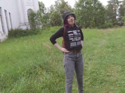 Получила оргазм от вибратора на дистанционном управлении во время прогулки по заброшенной усадьбе. - Screenshot 5 of 16 - Sex Toys