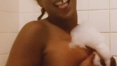 Bubble Bath, Redhead, Smoking, Twerking | Busty Island B*tch