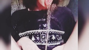 Hattabi4ik Femboy Fetish mijando em si mesmo e gosta (Rain de ouro)