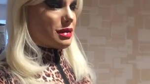 Kayleigh's Closeup (female mask, crossdressing, transvestite, bodysuit, big lips, pantyhose)