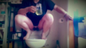 BBW Aussie piss in jar suck & blow bubbles