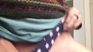 Horny babe cums like crazy