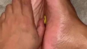 Oily Feet worship 