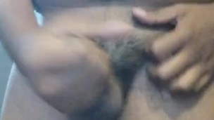 Me masturbo antes de bañarme, rica chaqueta