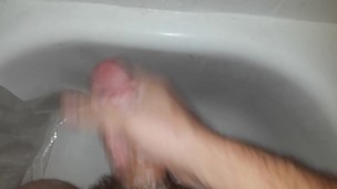 Guy jerking off ( moaning, nice cumshot)