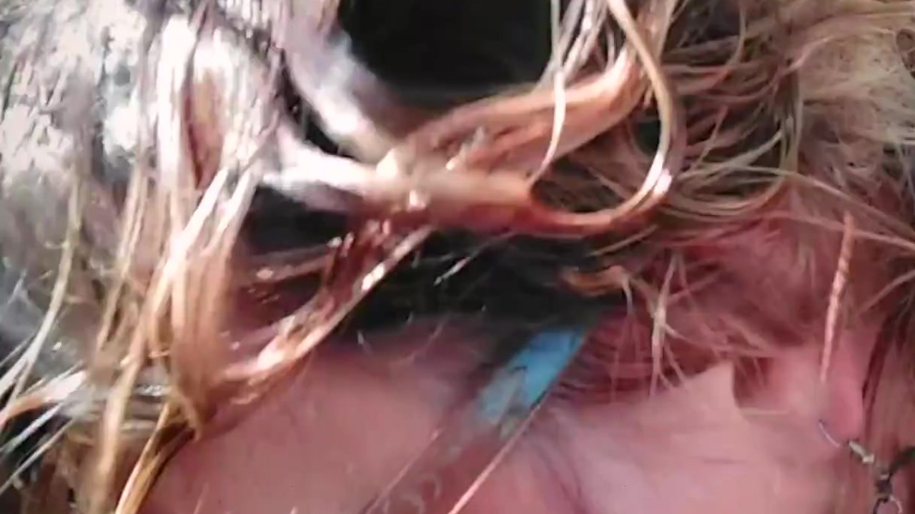 CAR BLOWJOB she said: “I’M NOT YOUR WHORE and I know you will upload this on Pornhub.” Yes, bitch! - Video di sesso gratis - RedTube