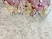 Cake crushing  - Screenshot 10 of 16 - Feet Worship