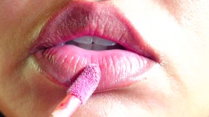 Pink Lips: Light Lip Gloss Fetish