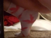 Quick pee  - Screenshot 13 of 16 - Peeing Girls
