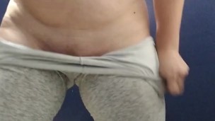 Flexing, Spreading and Masturbating in Yoga Pants in Public Restroom xxMissSwitchxx
