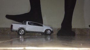 FOOT MASTER CRUSHING A CAR / FOOT FETISH / FEETFETISH