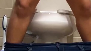 Peeing on break at work (Collaborated with EmtaymanEdits)