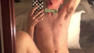 19 year old Jesse Gold sniffs armpits and pubes and jerks off