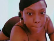 Bbw split in green thong 1/16