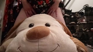 Secretly humping my stuffed animal in my closet - RedTube