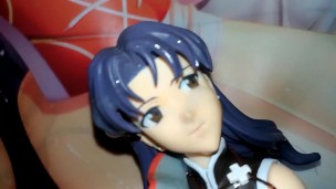 エヴァンゲリオン葛城ミサトフィギュアにぶっかけ顔射オナニー