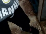 CUARENTENA latina me lo chupa y come semen mientras cocina 11/16