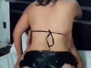 Le tapó los ojos para que sienta mas 7/16