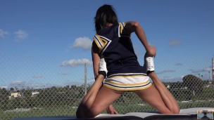 Cheerleader Pretzel #FLEXIBLE