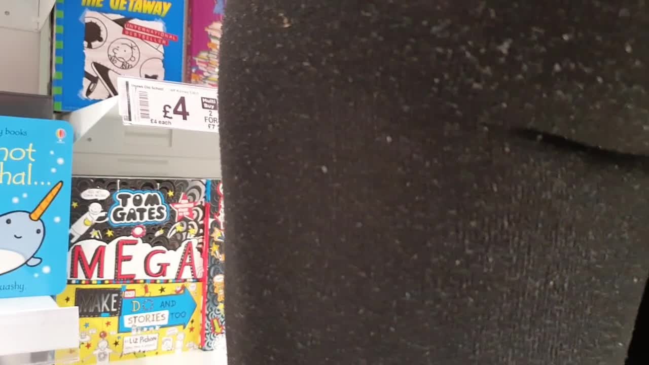 Candid See Through Leggings in a Shopping Mall - Thick Booty and Cameltoe View - Video di sesso gratis - RedTube