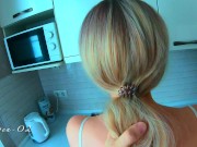 Секс со стройной соседкой блондиночкой. Она попросила кончить ей на сиськи. 10/16