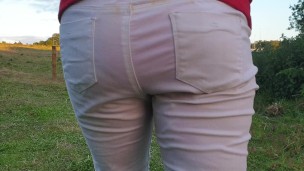 AliceWetting - Watch me squat and wet myself right in front of you like a good girl ;)