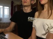 СВОДНАЯСЕСТРА ПРЕДЛОЖИЛА ГЛЯНУТЬ ПОРНО. ЗАКОНЧИЛИ С СПЕРМОЙ В ЕЕ РТУ - Via Hub 2/16